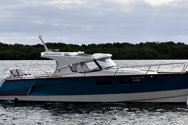 Whisper 30ft Swallow Yacht For Sale