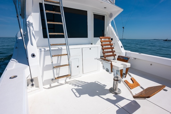 1998 Viking 47