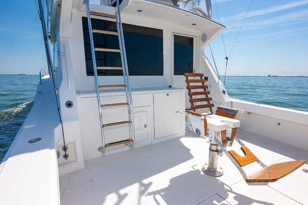 1998 Viking 47
