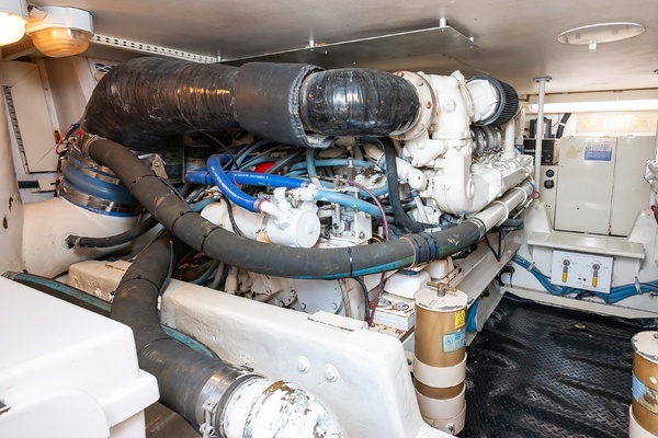 1998 Viking 47