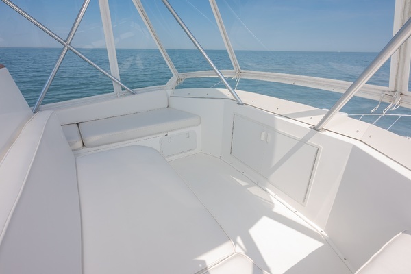 1998 Viking 47