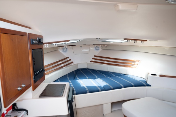 DEVY DO 33ft Grady White Yacht For Sale