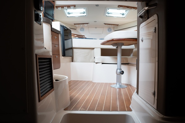 DEVY DO 33ft Grady White Yacht For Sale