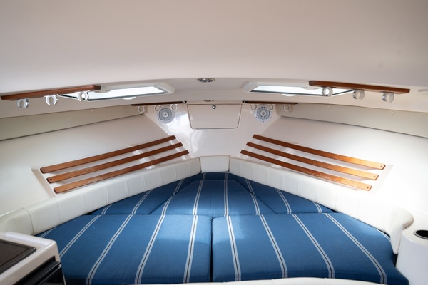 DEVY DO 33ft Grady White Yacht For Sale