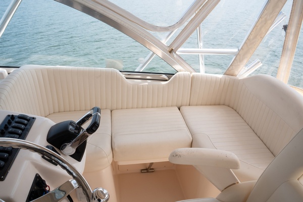 DEVY DO 33ft Grady White Yacht For Sale