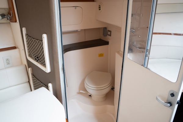 DEVY DO 33ft Grady White Yacht For Sale