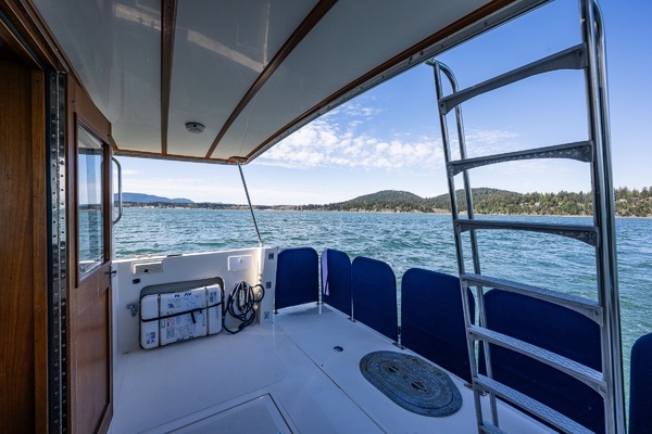 1999 Pacific Trawler 40