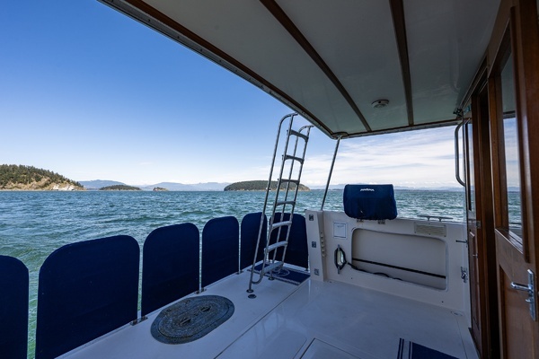 1999 Pacific Trawler 40