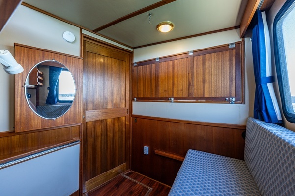1999 Pacific Trawler 40