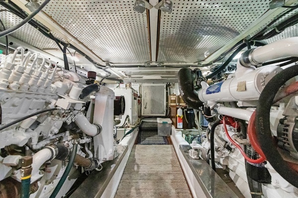 1999 Offshore Yachts 48