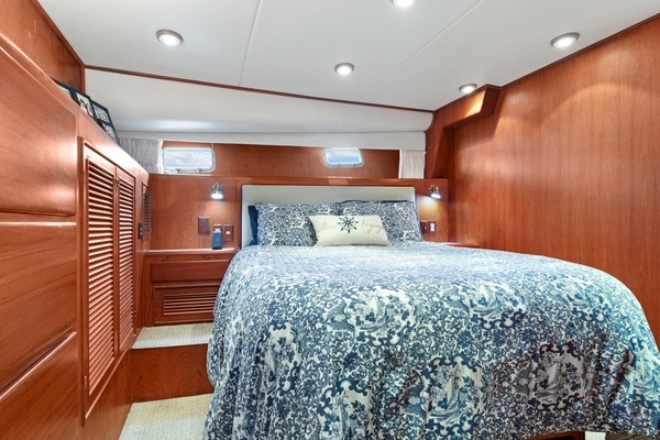 1999 Offshore Yachts 48
