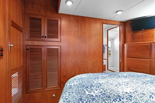 1999 Offshore Yachts 48