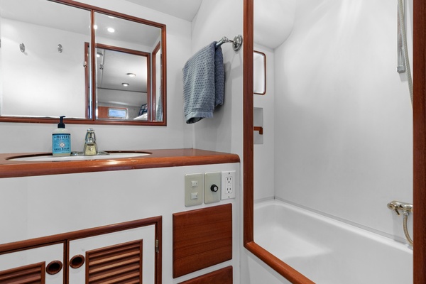 INDIGO 48ft Offshore Yachts Yacht For Sale