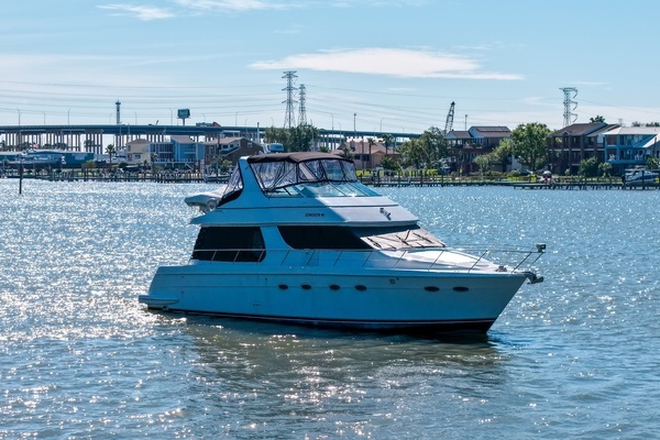 Carver 530 Voyager Yacht For Sale