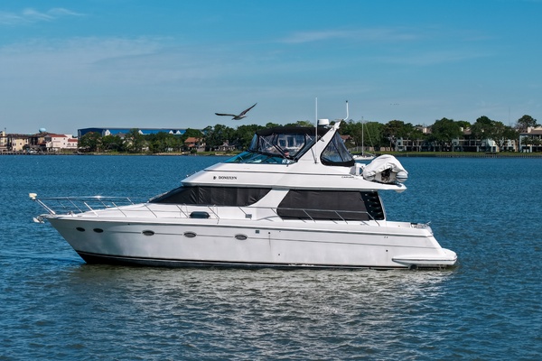 1999 Carver 530 Voyager