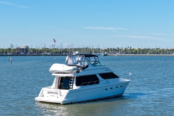 Carver 530 Voyager Yacht For Sale