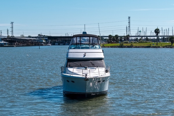 Carver 530 Voyager Yacht For Sale