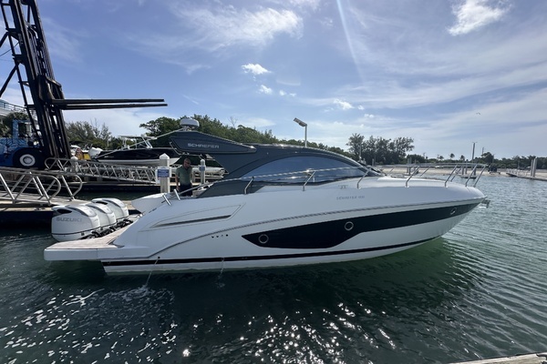 40-ft-Schaefer-2022-400 Sport- Stuart Florida United States  yacht for sale