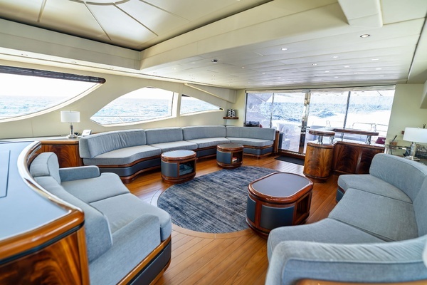 2005 Mangusta 130