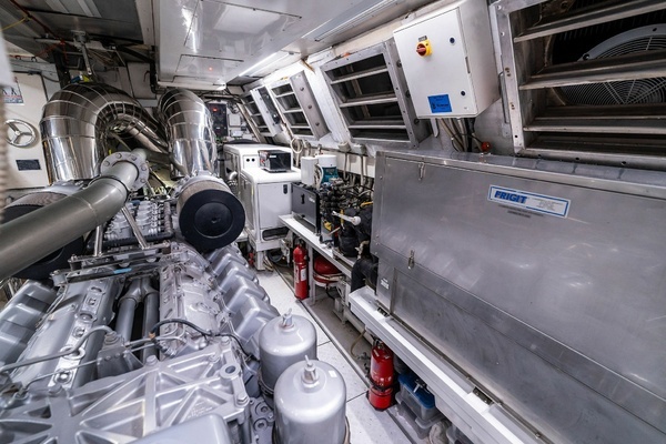 2005 Mangusta 130