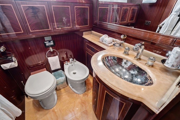 INCOGNITO 130ft Mangusta Yacht For Sale