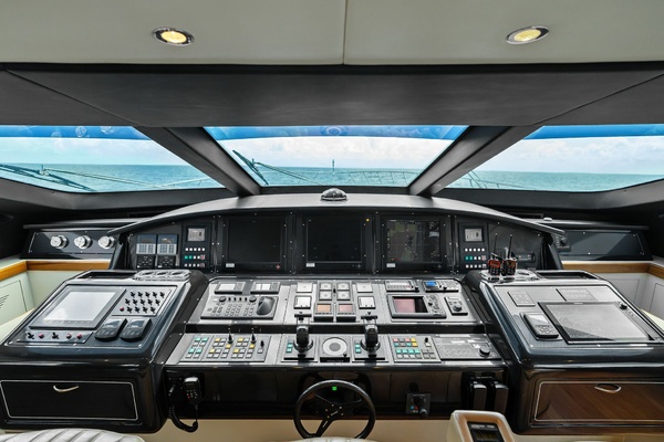 INCOGNITO 130ft Mangusta Yacht For Sale