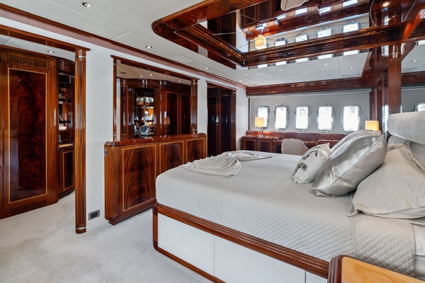 INCOGNITO 130ft Mangusta Yacht For Sale
