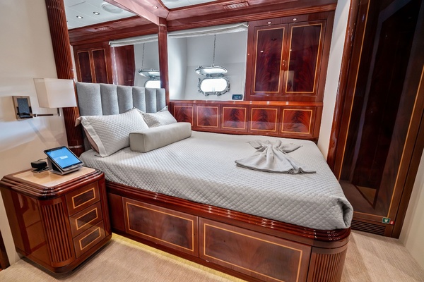 INCOGNITO 130ft Mangusta Yacht For Sale