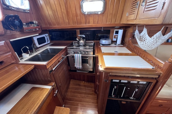 AVALON 38ft Cabo Rico Yacht For Sale