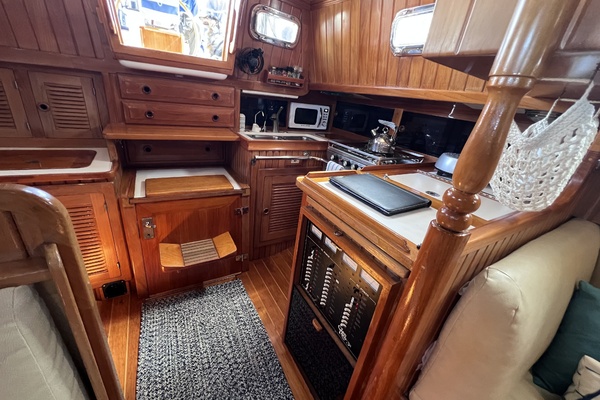 AVALON 38ft Cabo Rico Yacht For Sale