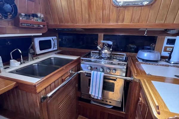 AVALON 38ft Cabo Rico Yacht For Sale