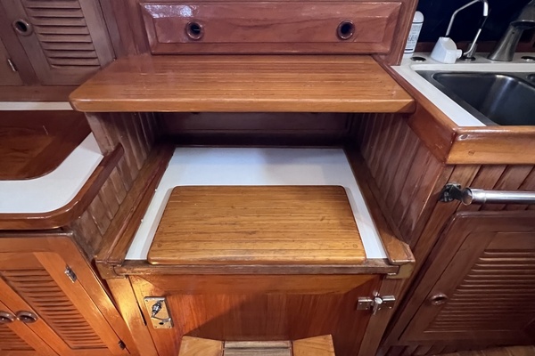 AVALON 38ft Cabo Rico Yacht For Sale