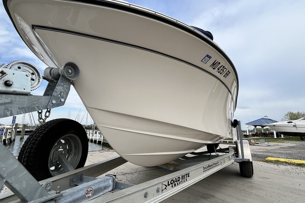 18ft Grady White Yacht For Sale