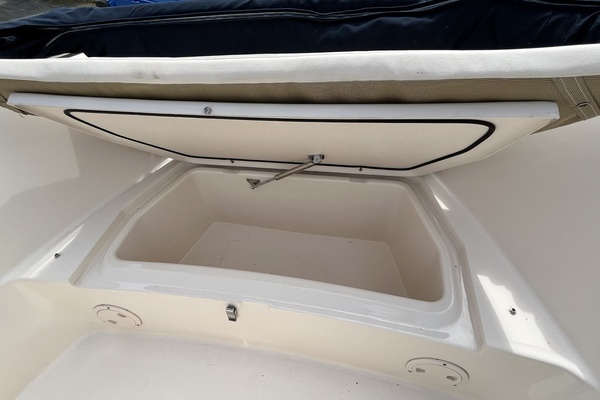18ft Grady White Yacht For Sale