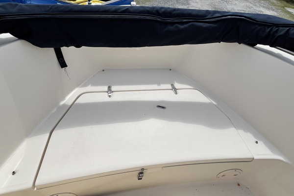 18ft Grady White Yacht For Sale