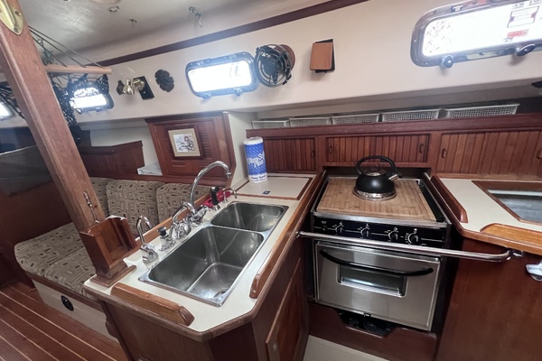 37ft Island Packet Yacht For Sale