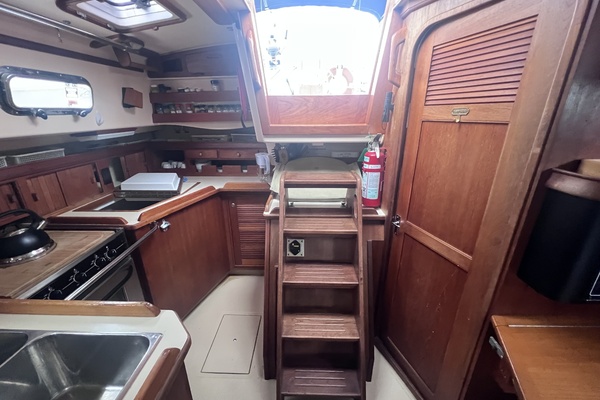 37ft Island Packet Yacht For Sale