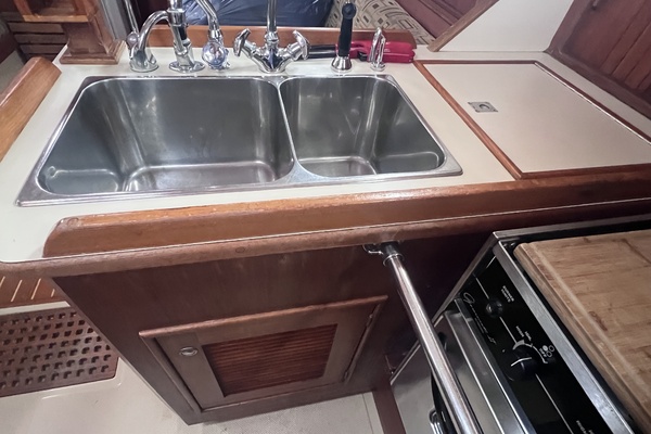 37ft Island Packet Yacht For Sale