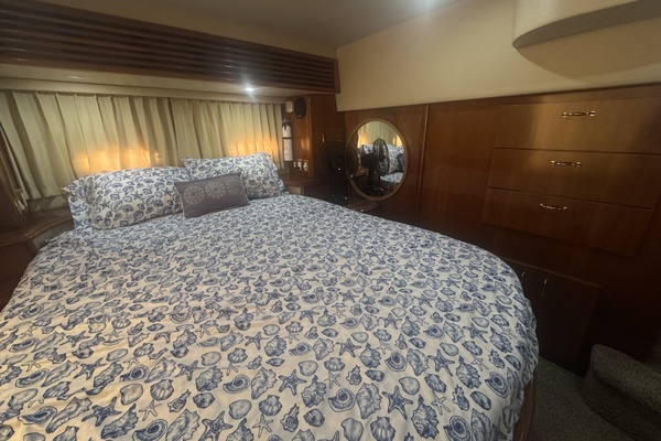 46ft Carver Yacht For Sale