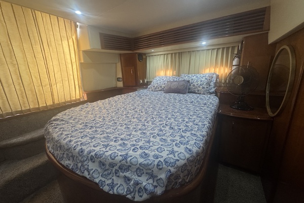 46ft Carver Yacht For Sale