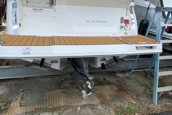 28ft Regal Yacht For Sale