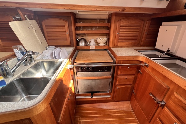 42ft Sabre Yacht For Sale