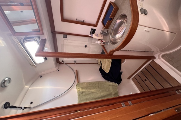 Sabre 426 Yacht For Sale