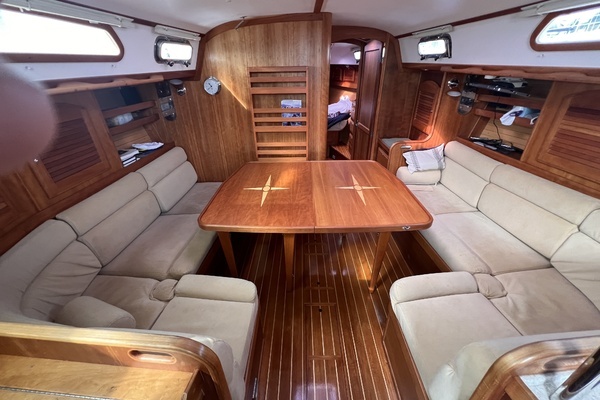 Photo of the 2006 Sabre 426