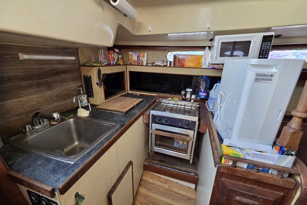 Seminole Wind 33ft Morgan Yacht For Sale