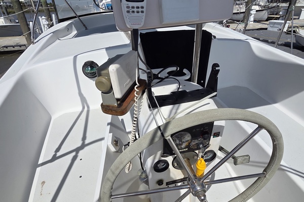 Seminole Wind 33ft Morgan Yacht For Sale