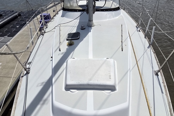 Seminole Wind 33ft Morgan Yacht For Sale
