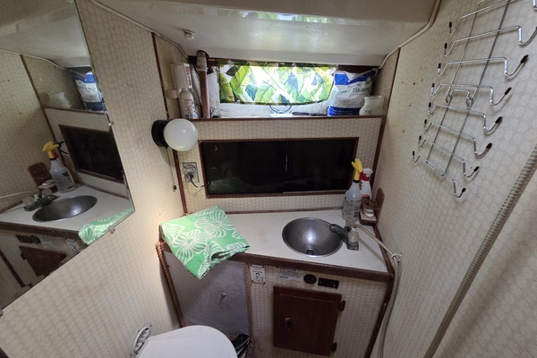 Seminole Wind 33ft Morgan Yacht For Sale