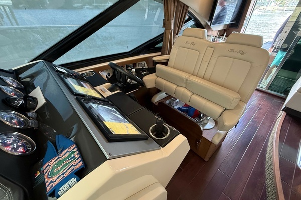 2016 Sea Ray 51