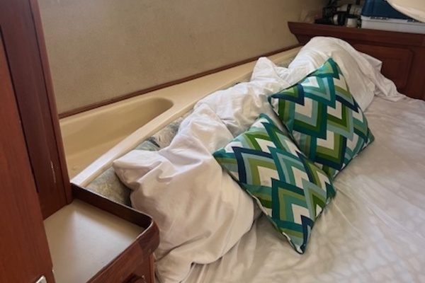 Serenity Now 43ft Hunter Yacht For Sale